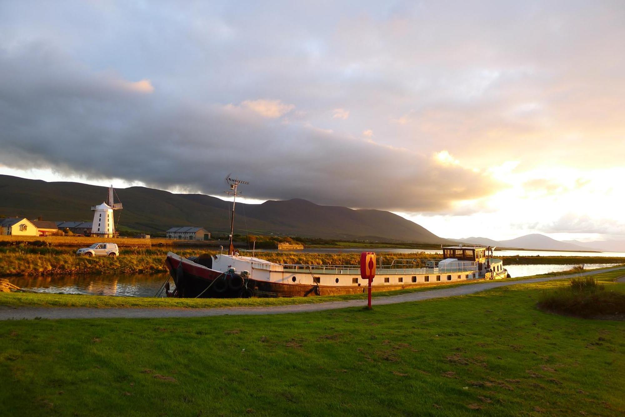 Keanes Of Curraheen, Bar, Restaurant & Accommodation Tralee Dış mekan fotoğraf