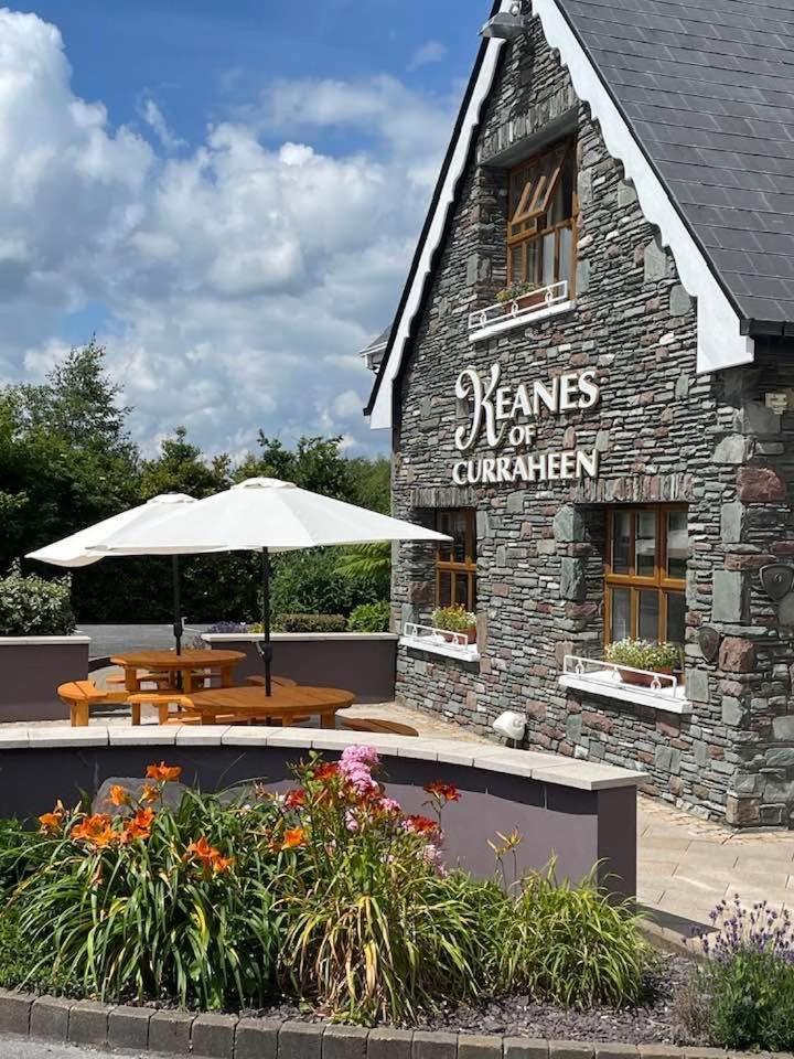 Keanes Of Curraheen, Bar, Restaurant & Accommodation Tralee Dış mekan fotoğraf