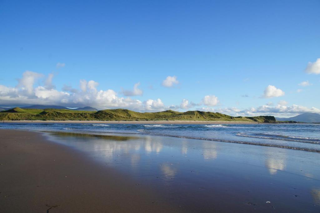 Keanes Of Curraheen, Bar, Restaurant & Accommodation Tralee Dış mekan fotoğraf